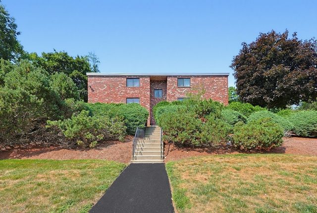 65 Milliken Ave 3, Franklin, MA 02038