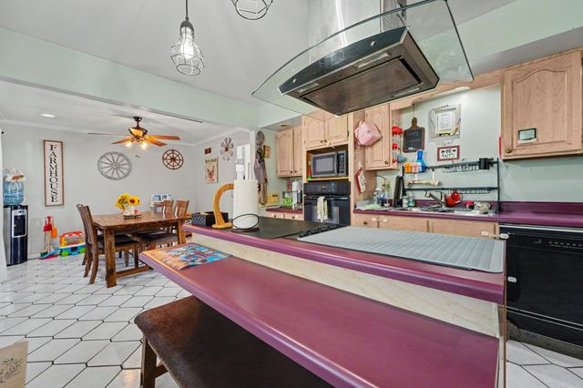 9328 Chestnut Lane, Munster, IN 46321