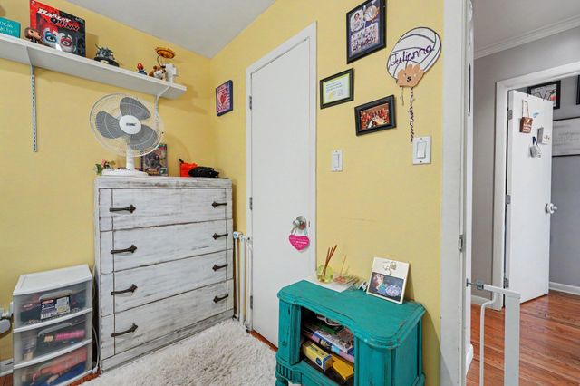 9328 Chestnut Lane, Munster, IN 46321