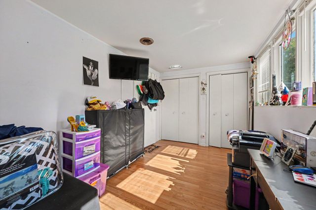 9328 Chestnut Lane, Munster, IN 46321