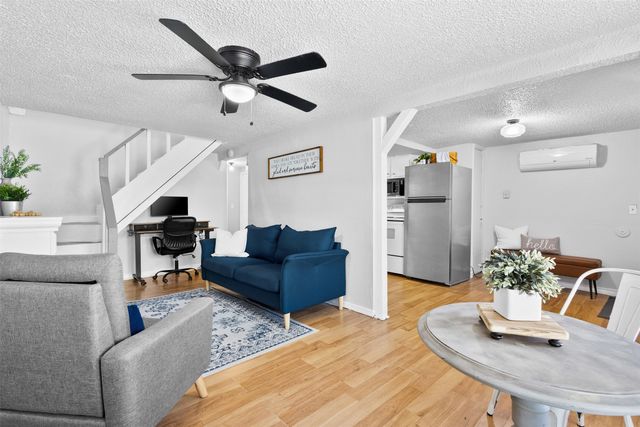 408 E Baylor Street, Weatherford, TX 76086