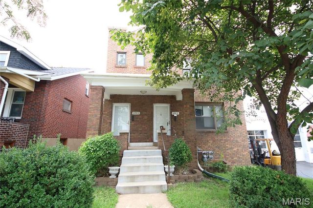 5912 Arsenal Street, St Louis, MO 63139