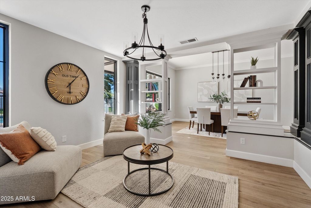 Image 10 of property listing at 1831 E LINDA Lane, Gilbert, AZ 85234