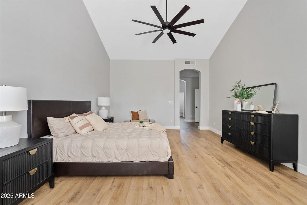 Image 26 of property listing at 1831 E LINDA Lane, Gilbert, AZ 85234