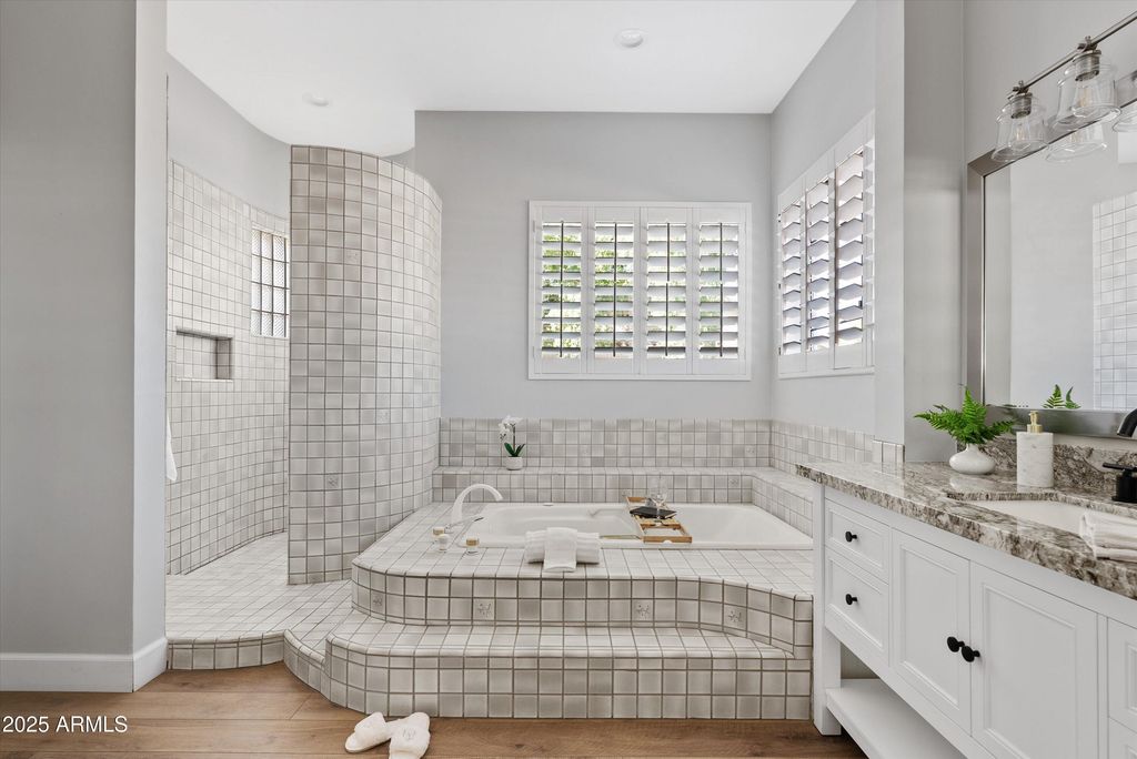 Image 28 of property listing at 1831 E LINDA Lane, Gilbert, AZ 85234