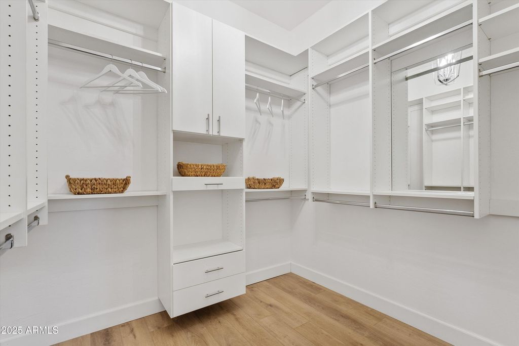 Image 30 of property listing at 1831 E LINDA Lane, Gilbert, AZ 85234