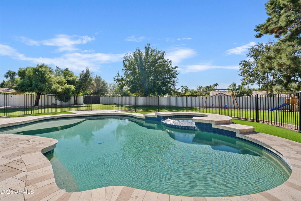 Image 45 of property listing at 1831 E LINDA Lane, Gilbert, AZ 85234