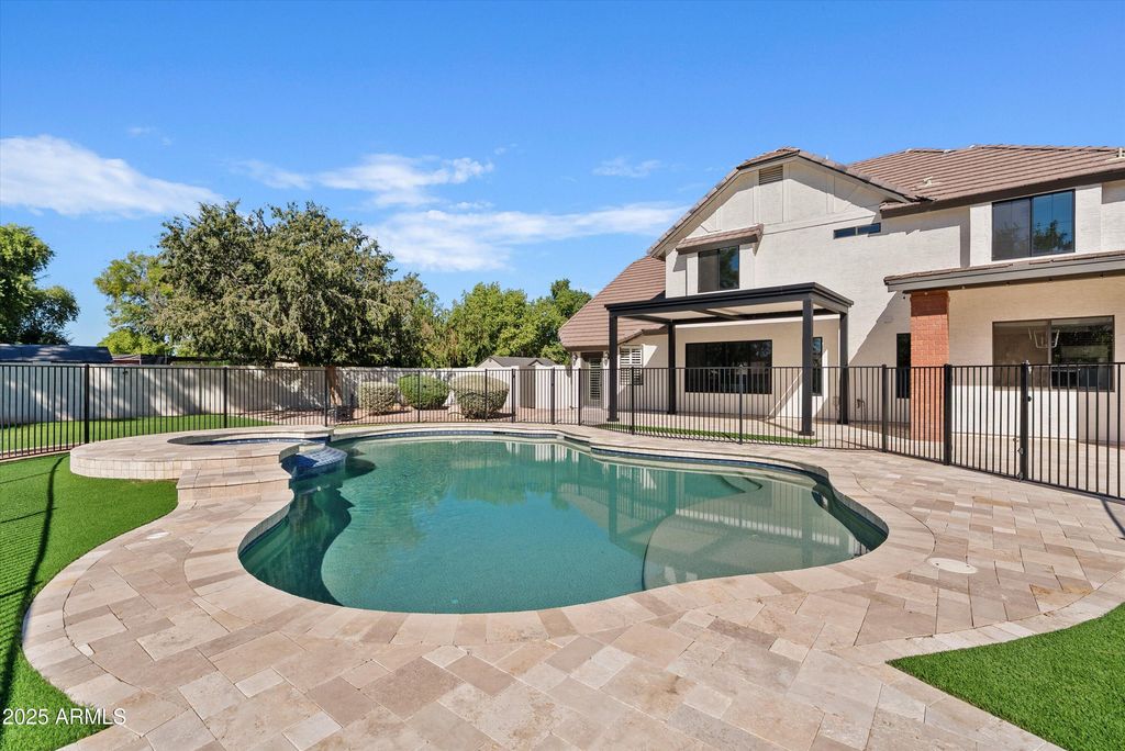 Image 46 of property listing at 1831 E LINDA Lane, Gilbert, AZ 85234