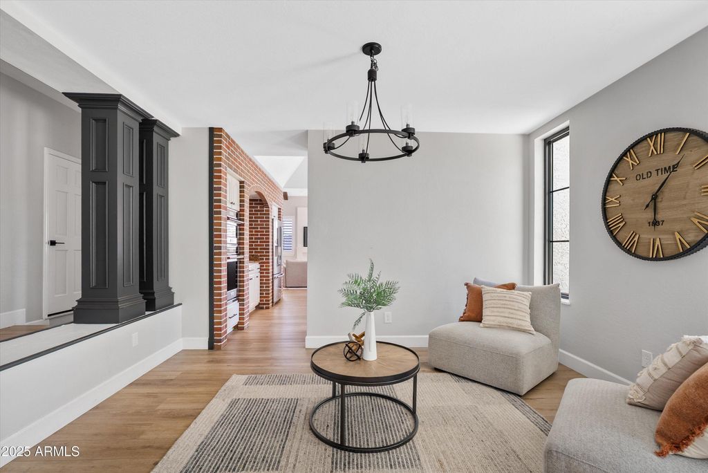 Image 8 of property listing at 1831 E LINDA Lane, Gilbert, AZ 85234