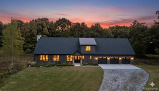 1956 Percy Lane, Highland, MI 48357