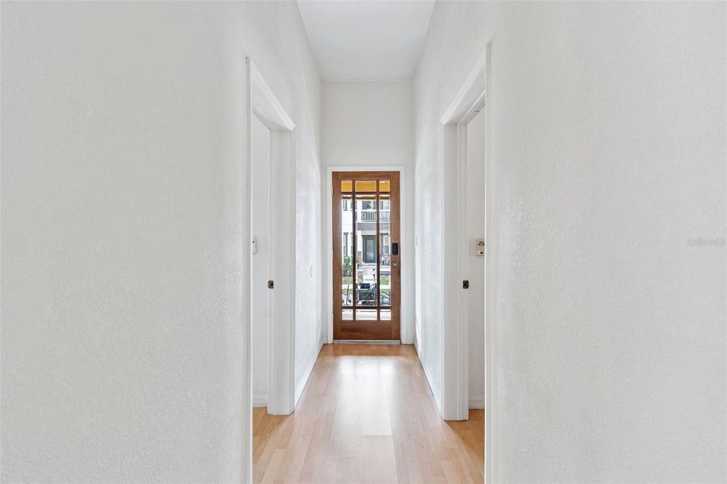 Image 11 of property listing at 1314 E 15TH AVENUE, Tampa, FL 33605