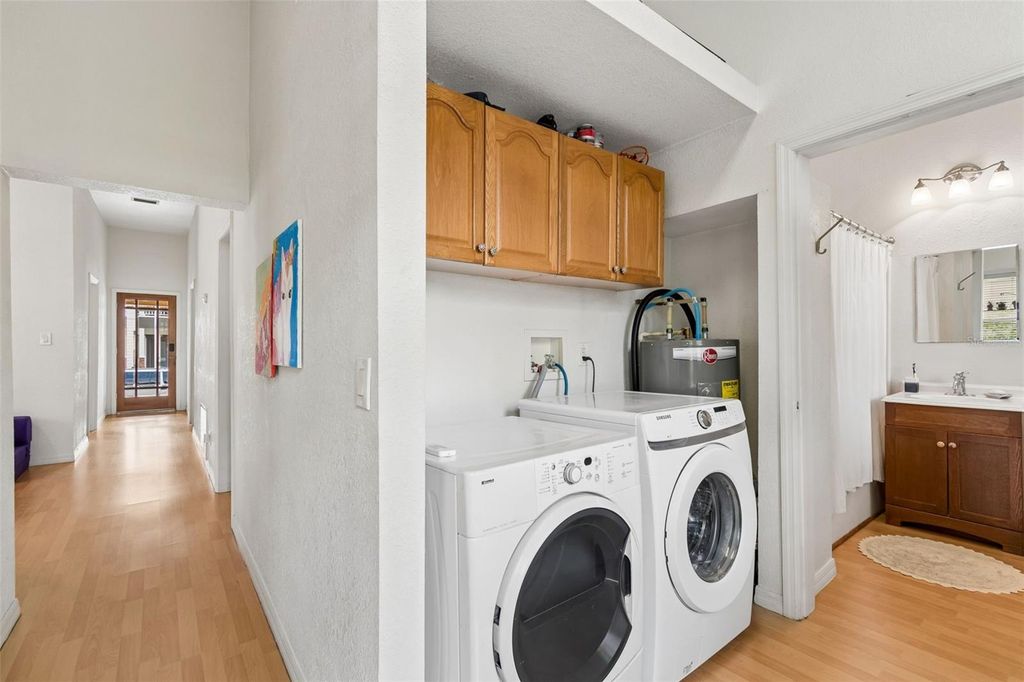 Image 28 of property listing at 1314 E 15TH AVENUE, Tampa, FL 33605