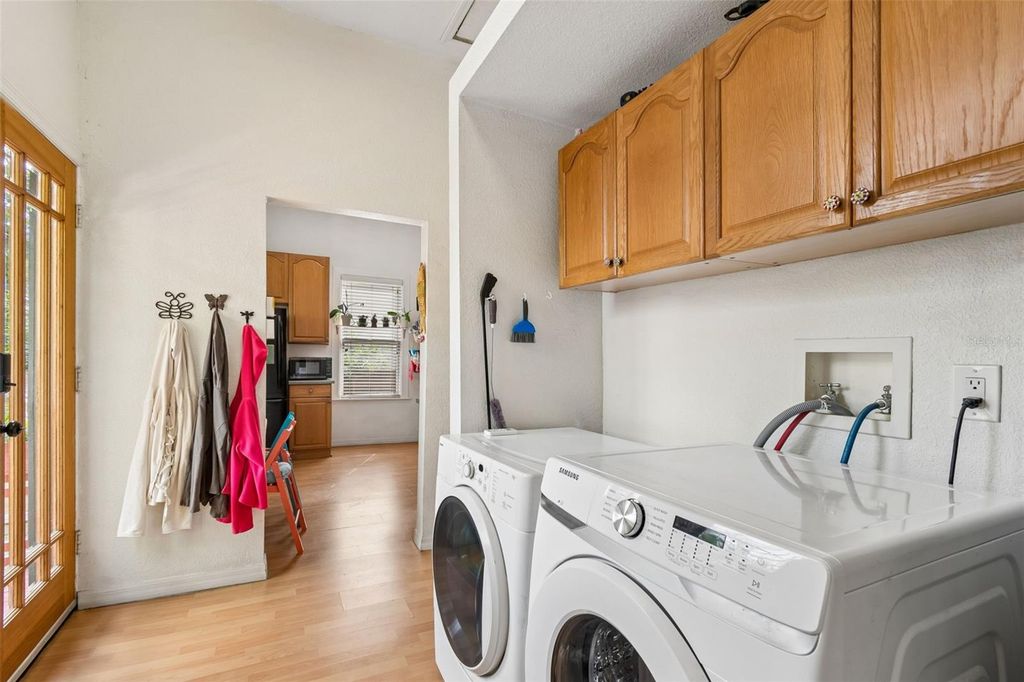 Image 34 of property listing at 1314 E 15TH AVENUE, Tampa, FL 33605