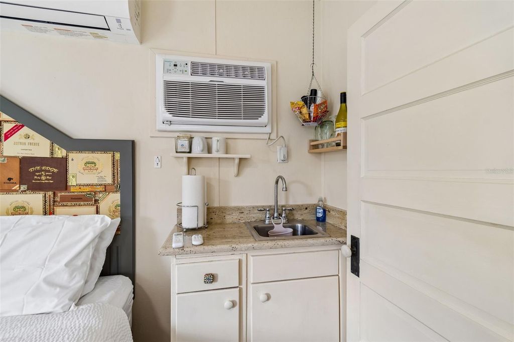 Image 43 of property listing at 1314 E 15TH AVENUE, Tampa, FL 33605