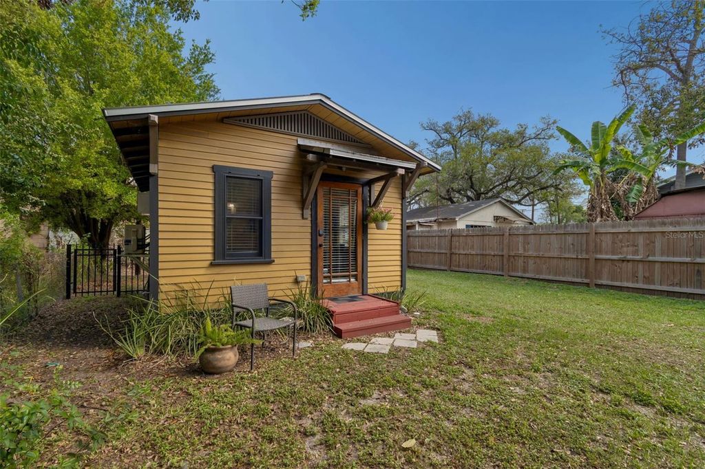 Image 52 of property listing at 1314 E 15TH AVENUE, Tampa, FL 33605