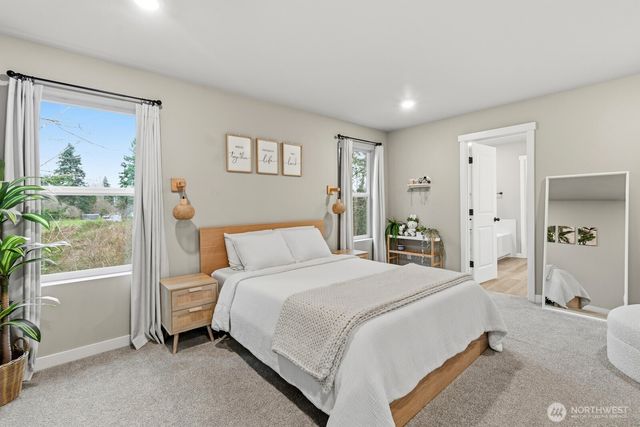 7936 8th Avenue SE, Lacey, WA 98503