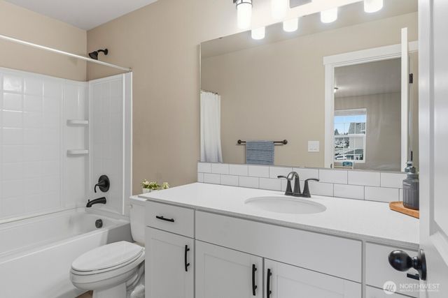 7936 8th Avenue SE, Lacey, WA 98503