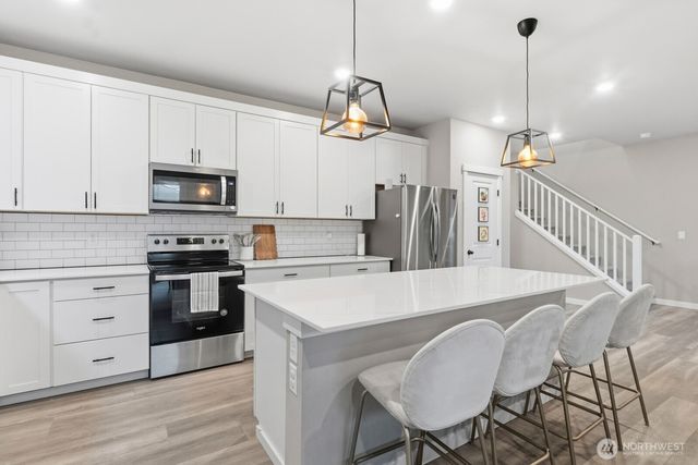 7936 8th Avenue SE, Lacey, WA 98503