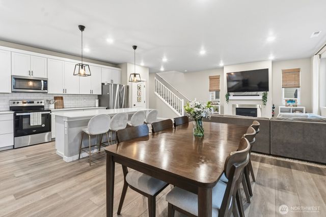 7936 8th Avenue SE, Lacey, WA 98503