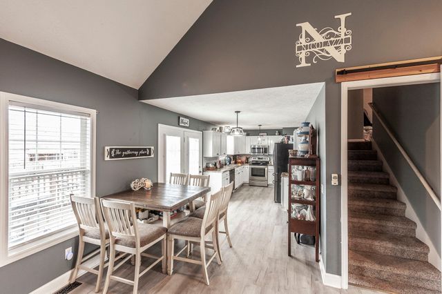 446 Robins Trl, Westmoreland, TN 37186