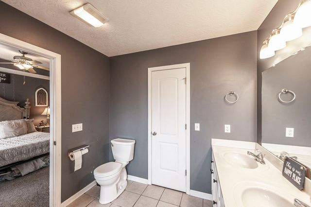 446 Robins Trl, Westmoreland, TN 37186