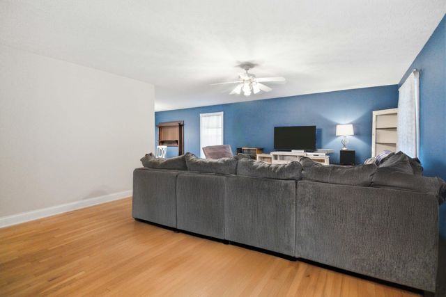 158 Pine Grove School Road, London, KY 40744