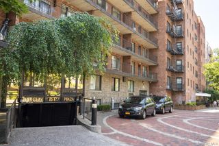 143-50 Barclay Avenue 4th FL, Flushing, NY 11355