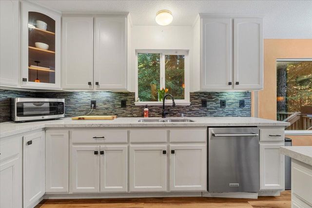 1096 Diamond Drive, Arcata, CA 95521