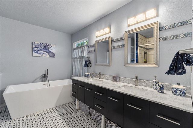 1096 Diamond Drive, Arcata, CA 95521