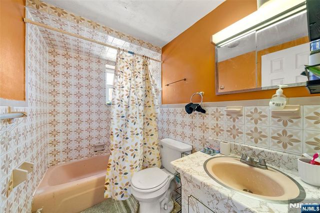 452 Commercial Avenue, Cliffside Park, NJ 07010