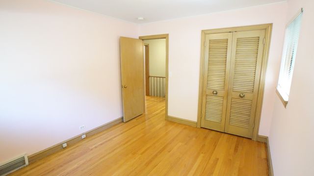 459 HIGHCREST Drive, Wilmette, IL 60091