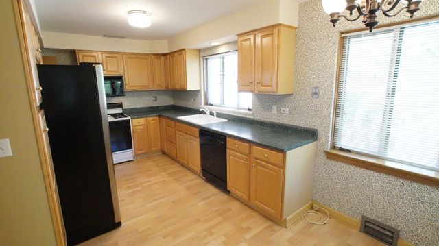 459 HIGHCREST Drive, Wilmette, IL 60091