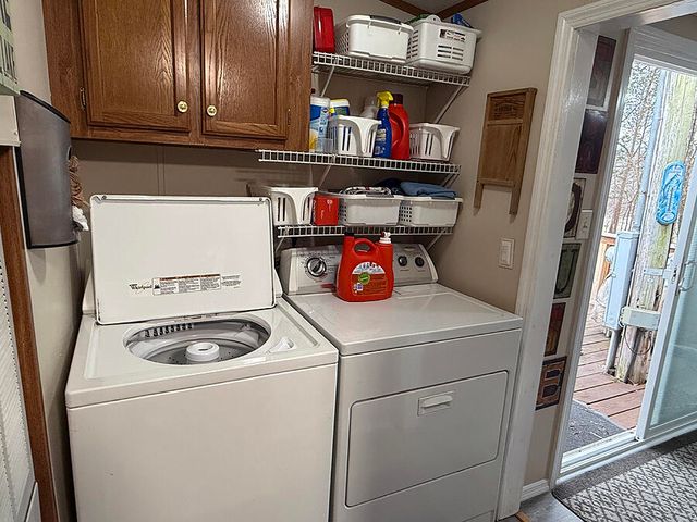 65 S Lake Drive, Burnside, KY 42519