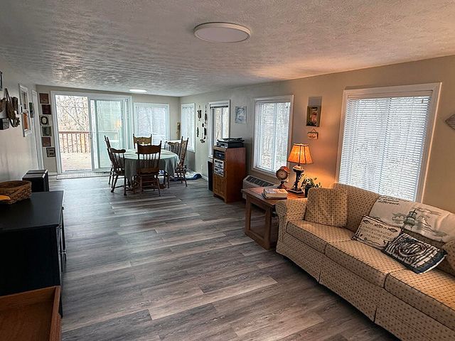 65 S Lake Drive, Burnside, KY 42519