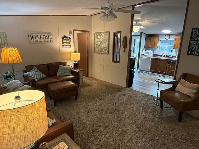 65 S Lake Drive, Burnside, KY 42519