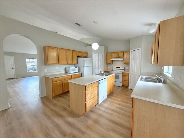 12052 VILLA ROAD, Spring Hill, FL 34609