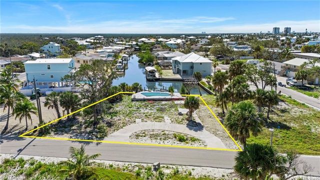 180 Donora BLVD, Fort Myers Beach, FL 33931