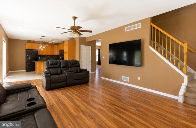 3 MACKENZIE CT, Sewell, NJ 08080