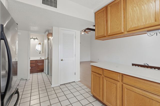 1353 Rio Rancho Boulevard SE APT A, Rio Rancho, NM 87124