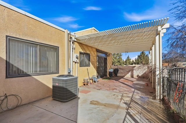 1353 Rio Rancho Boulevard SE APT A, Rio Rancho, NM 87124