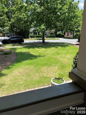 2114 Crescent Avenue, Charlotte, NC 28207