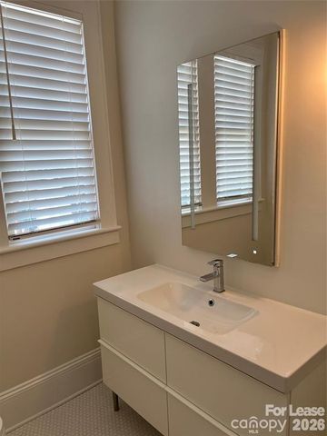 2114 Crescent Avenue, Charlotte, NC 28207