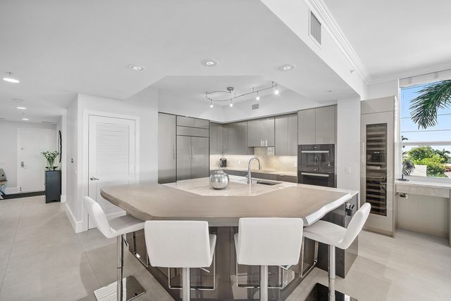 701 SE 21st Avenue 301, Deerfield Beach, FL 33441