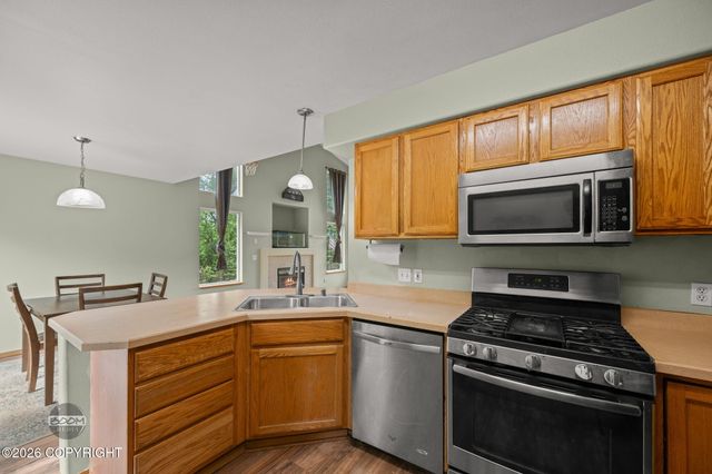 647 N Tara Street, Houston, AK 99694