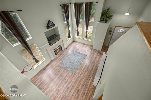 647 N Tara Street, Houston, AK 99694