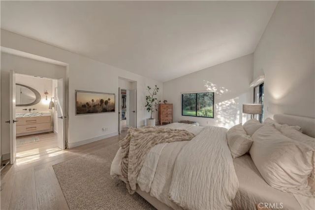 18837 Paseo Nuevo, Tarzana, CA 91356