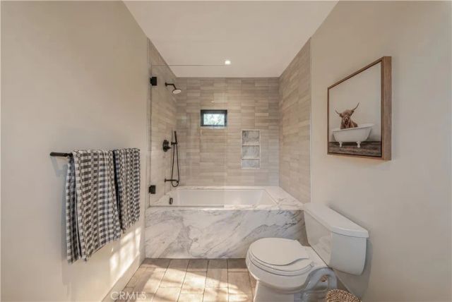 18837 Paseo Nuevo, Tarzana, CA 91356