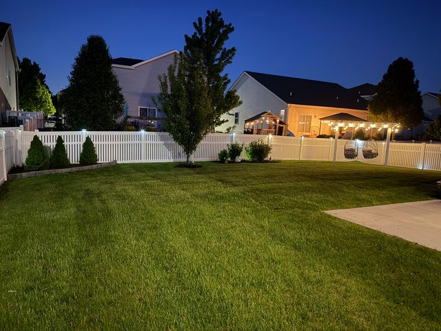 561 S Stone Brook Drive, Romeoville, IL 60446