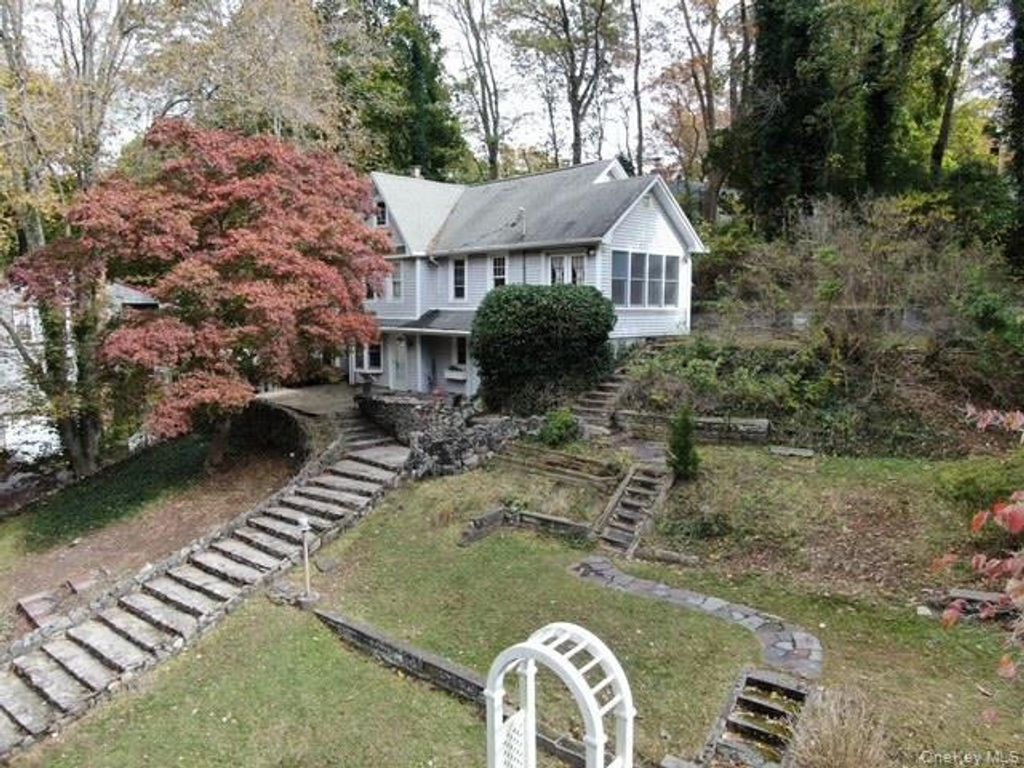 55 Woodhull Landing Road, Sound Beach, NY 11789