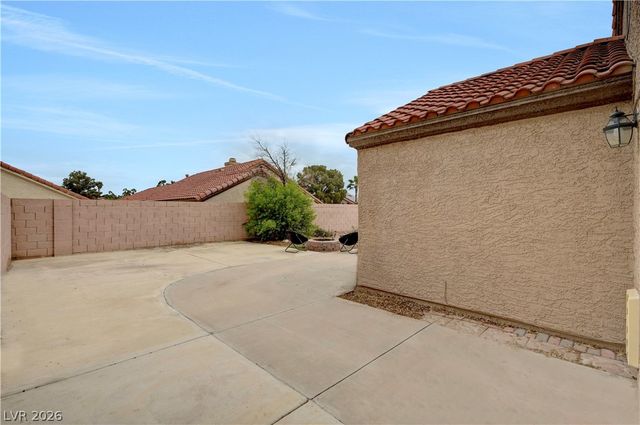 2702 Lovington Drive, Henderson, NV 89074